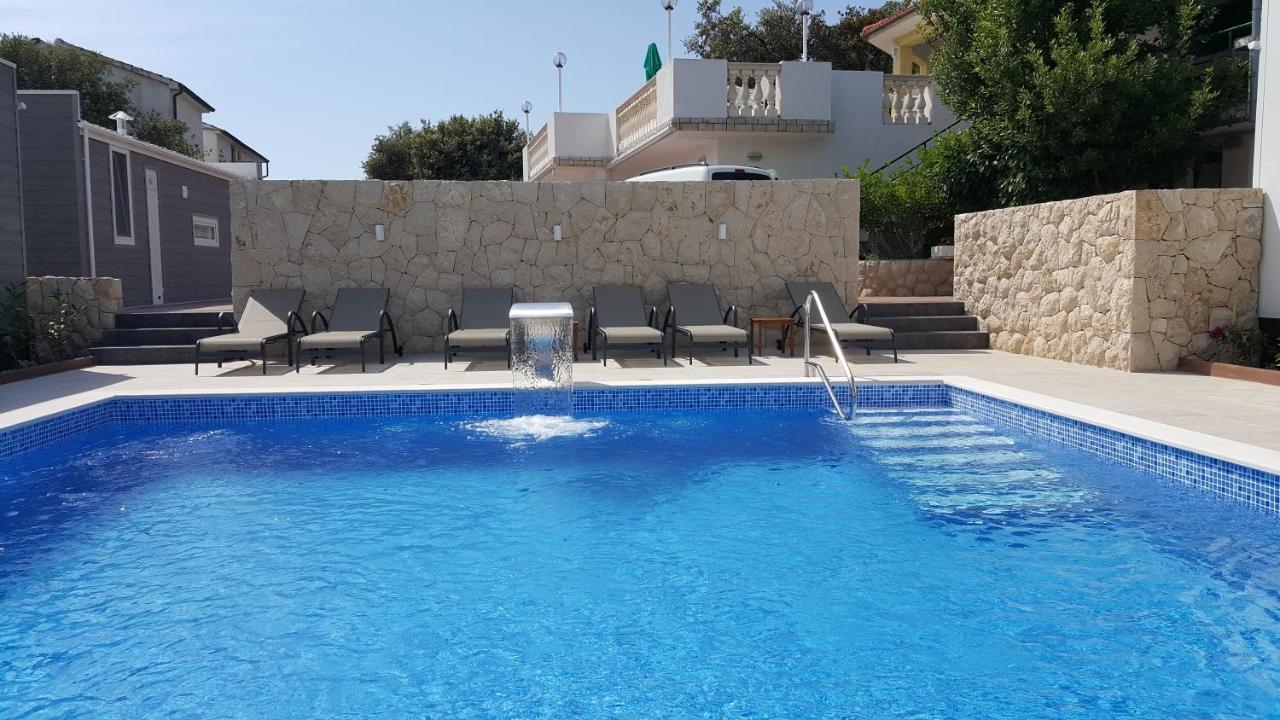 Premium Appartments Suha Punta Kampor Екстериор снимка
