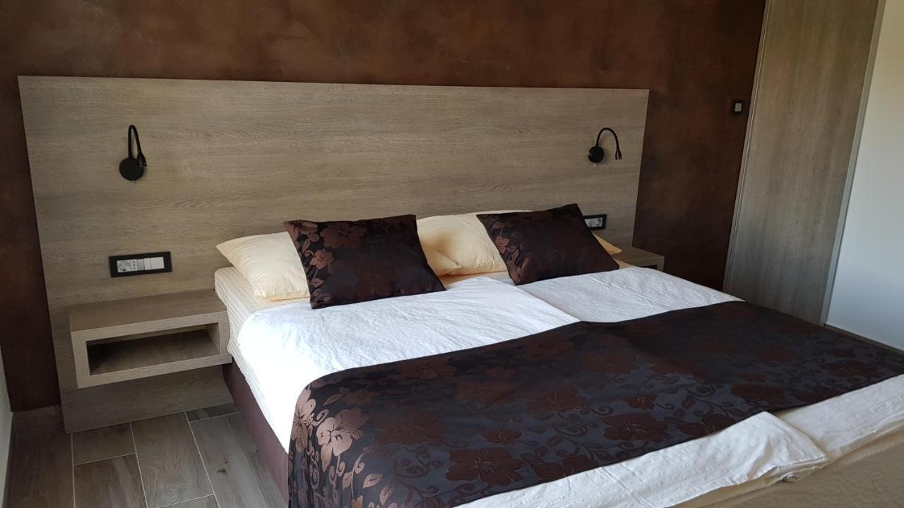 Premium Appartments Suha Punta Kampor Екстериор снимка