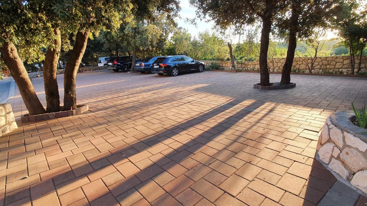 Premium Appartments Suha Punta Kampor Екстериор снимка