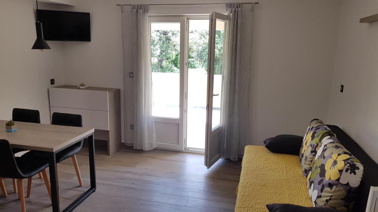 Premium Appartments Suha Punta Kampor Екстериор снимка